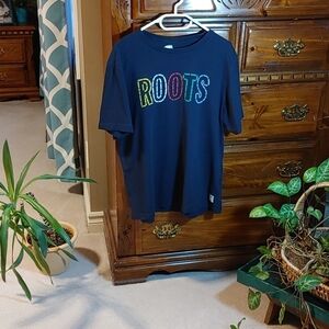 💚 Roots Men's Navy blue t-shirt